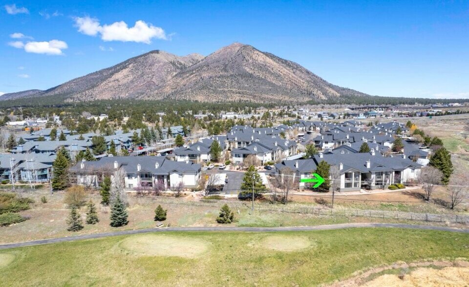 Building Photo - 4343 E Soliere Ave