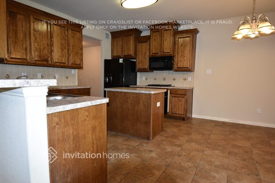 Building Photo - 515 Hidden Meadow Ct