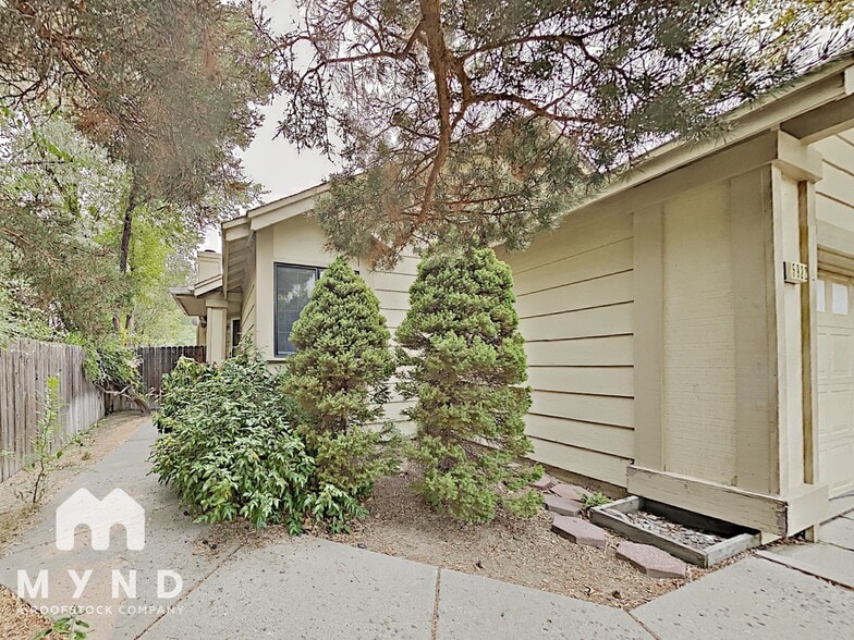 Primary Photo - 5922 Shadow Park Dr