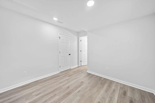 Building Photo - Fully Renovated 3BR/3BA Home with Quartz Finishes Near Easton - Move in Ready!