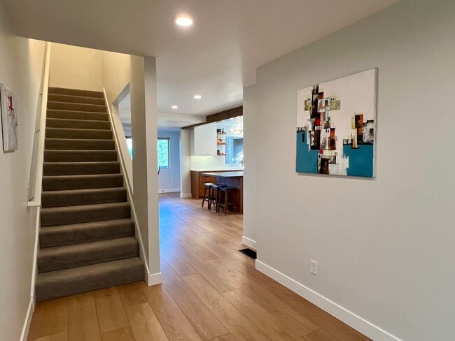 Building Photo - A Rare Offering in Bend’s Most Desirable A...
