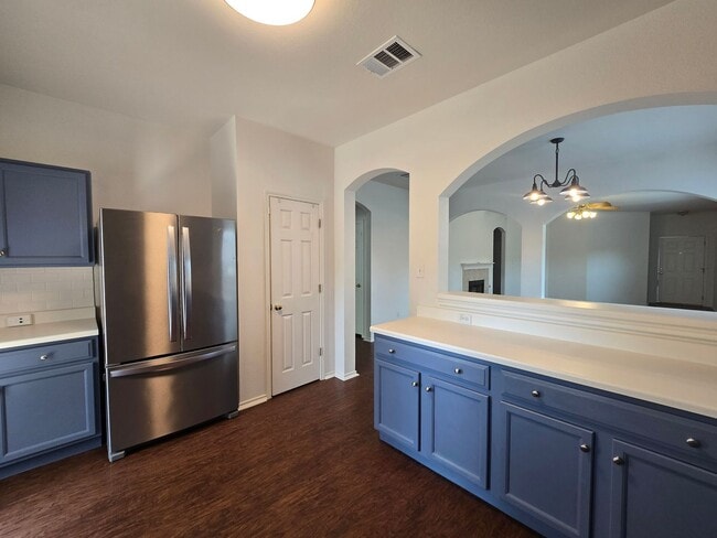 Building Photo - Charming Single Story 4bed 2 bath home in ...