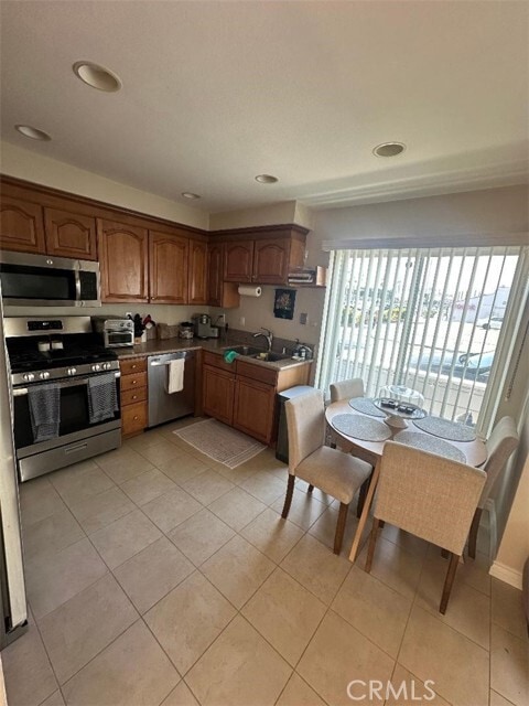 Building Photo - 202 Colton St