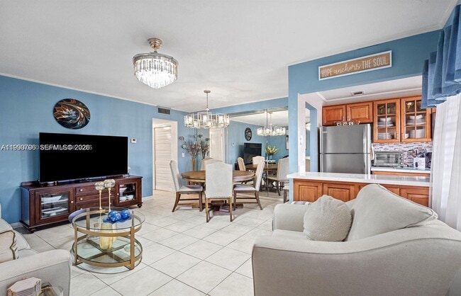 Building Photo - 180 NE 12th Ave