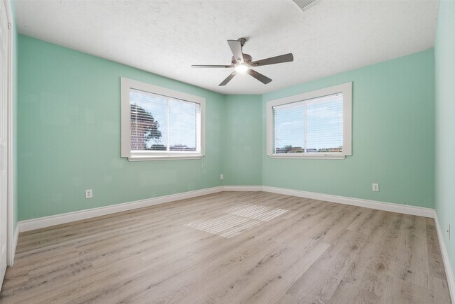 Building Photo - 6426 Portuguese Bend Dr