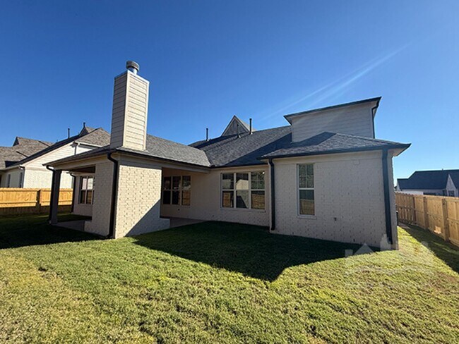 Building Photo - Beautiful NEW BUILD in Oakland, TN!