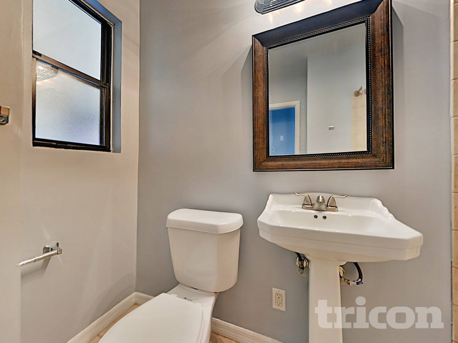 Building Photo - 8588 Lamanto Ave N