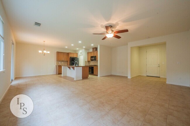Building Photo - Harlan Ranch Clovis Home, 3BR/2BA, Amazing Community - Lots of Amenities!