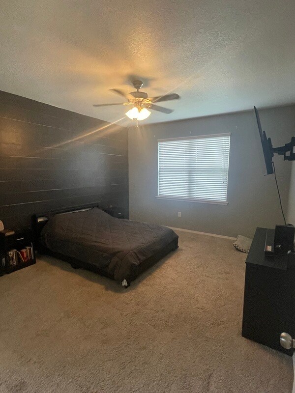 Building Photo - 15269 Stone House Dr