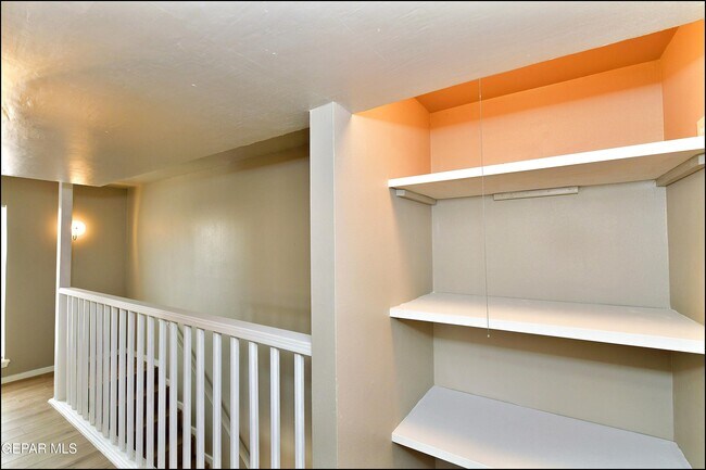 Building Photo - 6412 Pizarro St