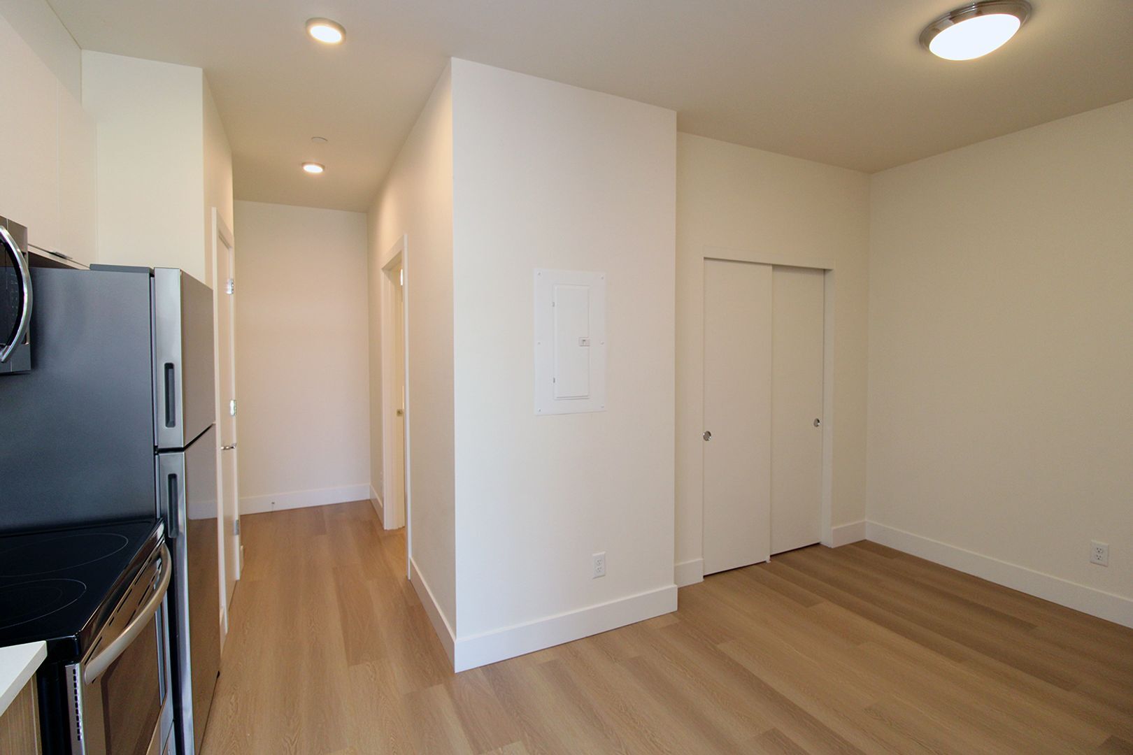 Building Photo - 8417 SW 24th Ave