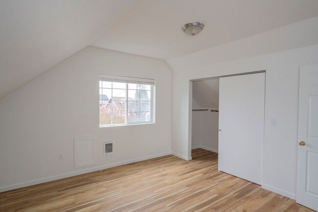 Building Photo - $2845/mo - 3 Bed/2 Bath Updated Home in the Heart of the Alberta Arts District!