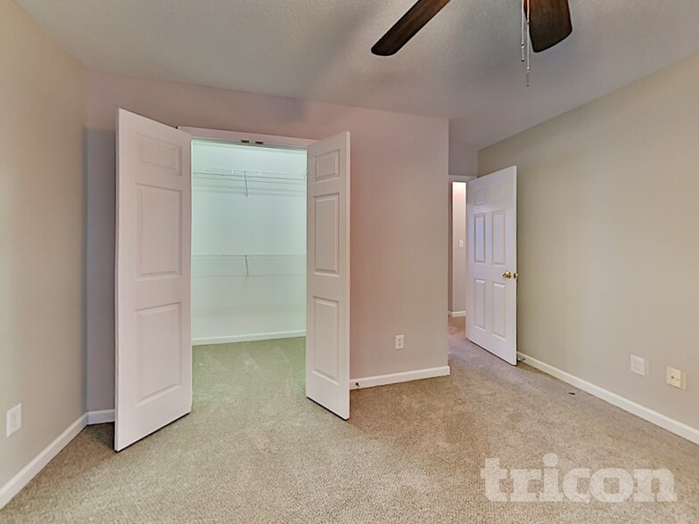 Building Photo - 241 Amy Blvd