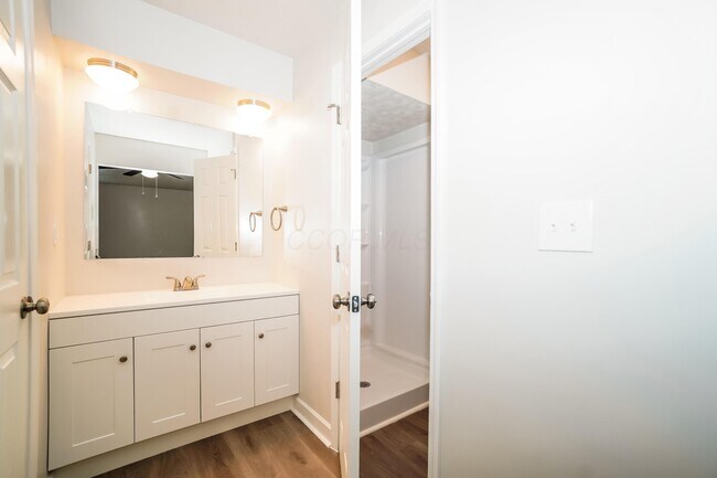 Building Photo - 1722 Blue Ash Pl