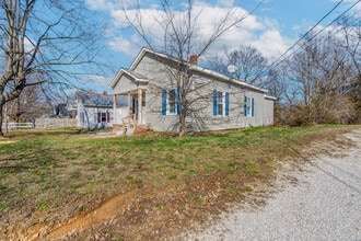 Building Photo - 207 Sunset Ave