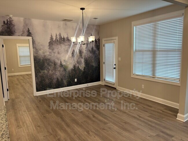 Building Photo - 564 Holden Dr