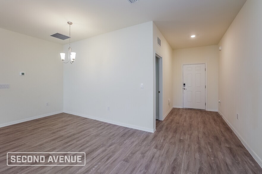 Building Photo - 4154 NE 9th Ave