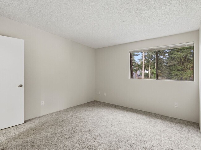 Building Photo - 6005