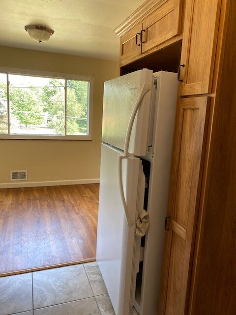 Kitchen - 5512 Clearview Rd