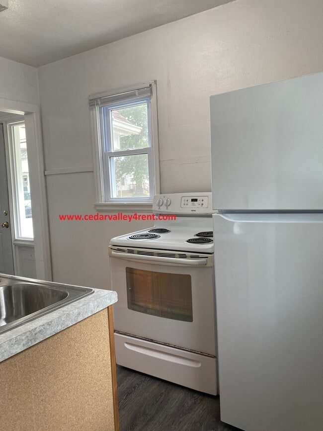 Building Photo - 727 Randolph St