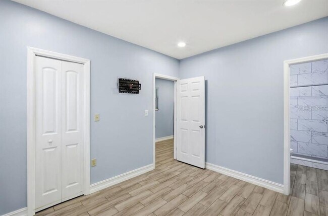 Building Photo - 1411 E 24th Ave