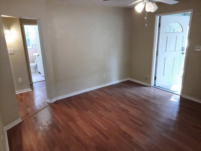 Building Photo - 1518 E Ellicott St