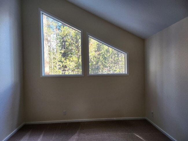 Building Photo - Available until April 1st, 2026 - River Me...