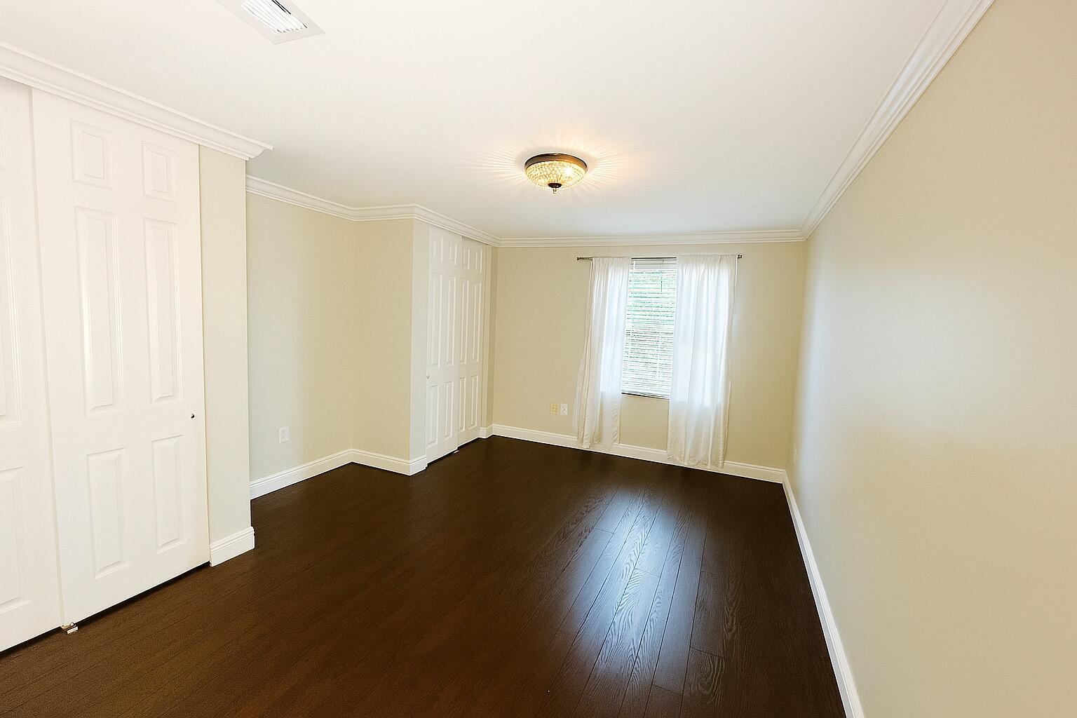 Building Photo - 2768 Shaughnessy Dr