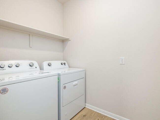 Building Photo - 2704 Indian Clover Trl