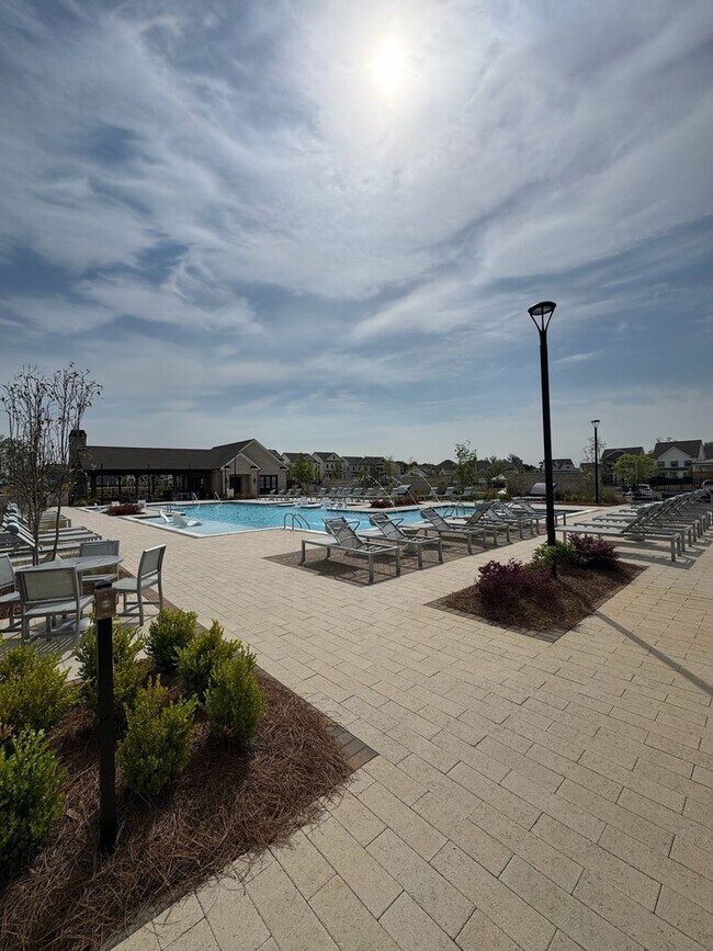 Building Photo - 1117 Larkin Dr