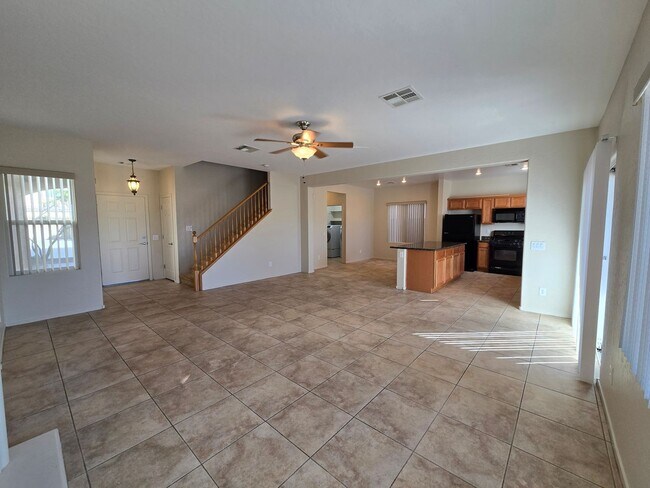 Building Photo - An Amazing 3 Bedroom, 2 Story Home in Silverstone Ranch.