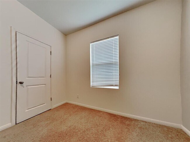 Building Photo - 13101 John Calhoun Dr