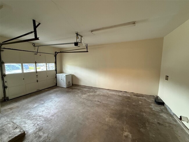 Building Photo - 1807 Firwood Dr