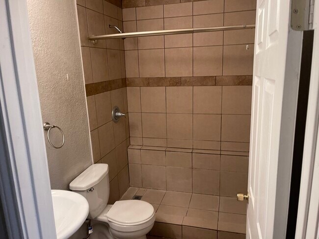 Building Photo - 4539 Guadalajara Dr