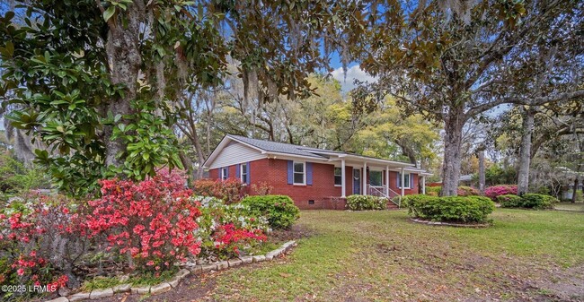 Building Photo - 2411 Acorn Hill Ave
