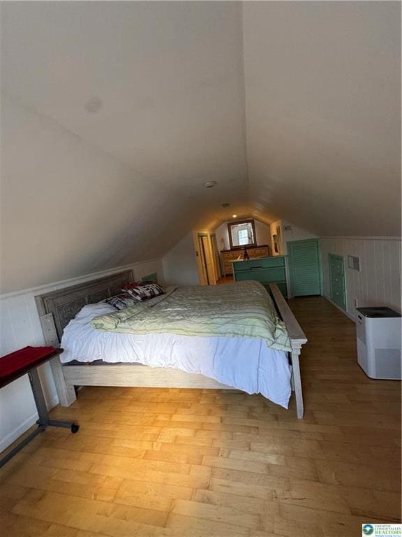 Building Photo - 10 Henry Ave