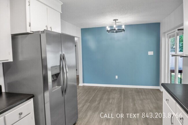 Building Photo - 227 Jean Wells Dr