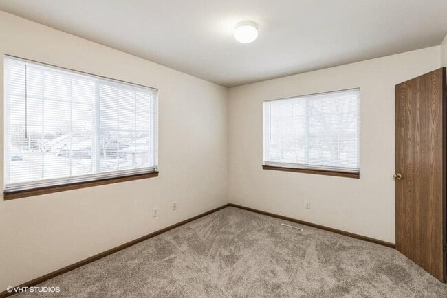 Building Photo - 1510 Delaware Ave