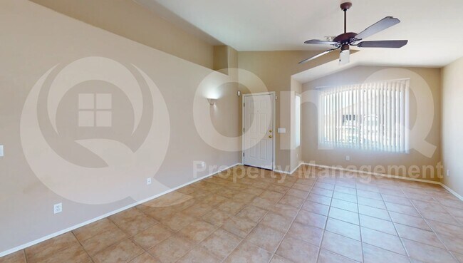 Building Photo - 579 W Tara Danette Dr