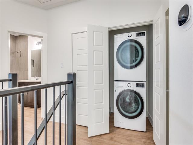 Building Photo - 7330 Bree Ct