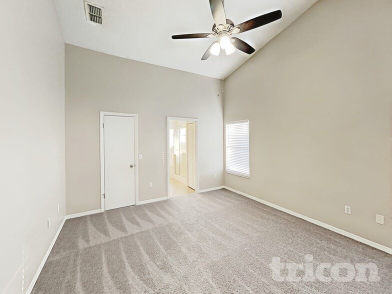 Building Photo - 134 N Aberdeen Cir