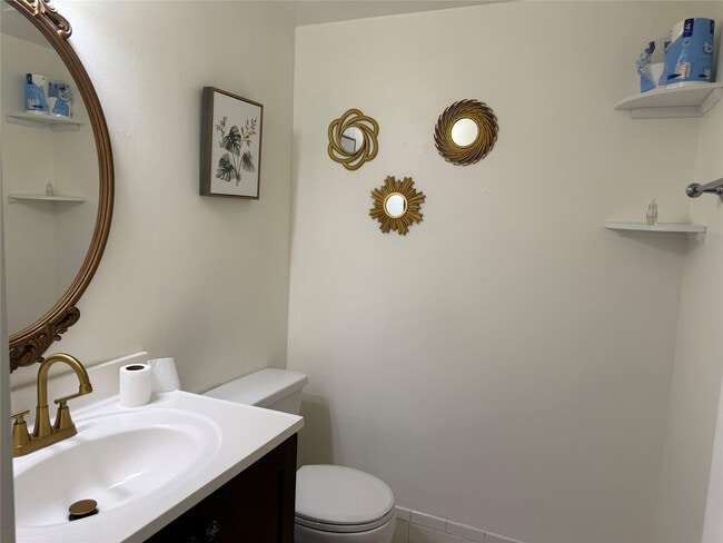 Building Photo - 1301 SW 135th Terrace