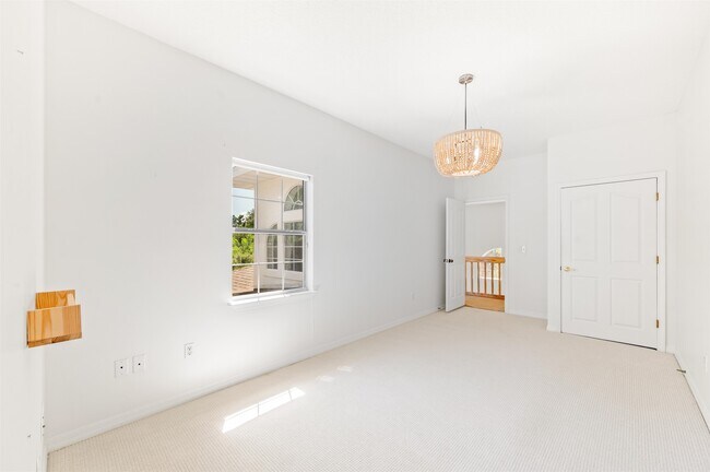 Building Photo - 5435 5th St