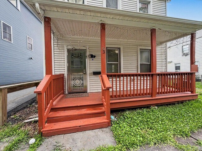 Building Photo - 63 Fowler St
