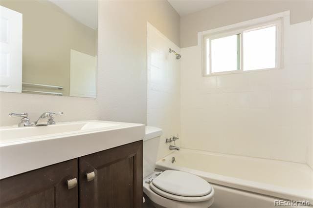 Building Photo - 8991 Lilly Dr