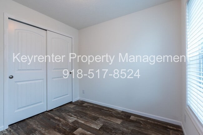 Building Photo - Charming 3-Bedroom Home with Spacious Yard in North Tulsa