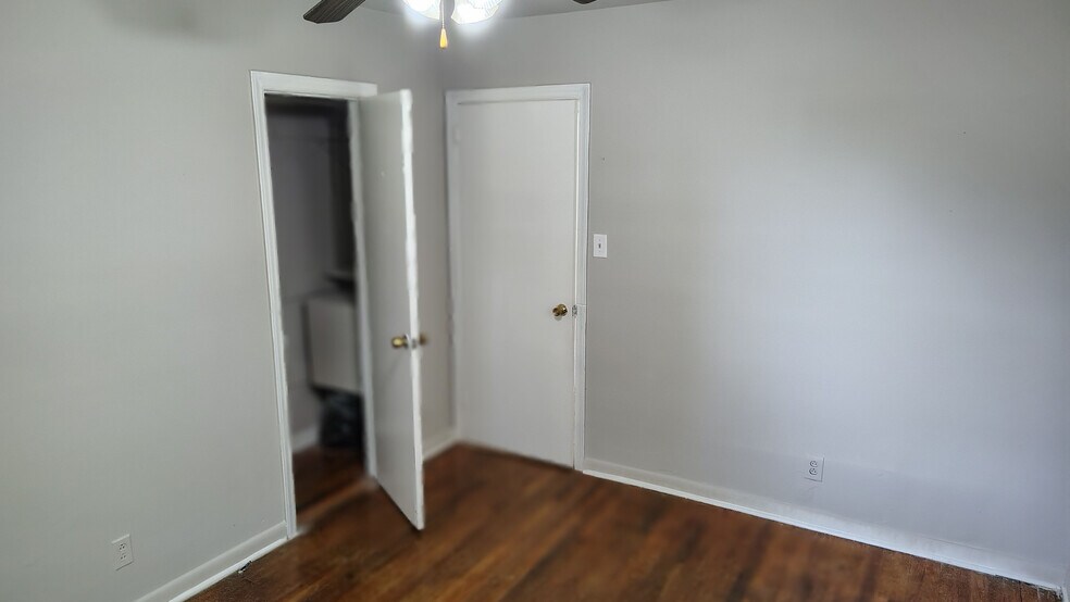 Building Photo - Room in House on Old Monroe Rd