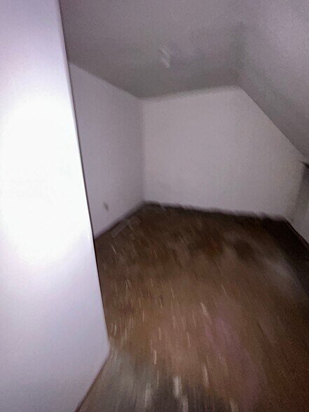 Building Photo - 1811 W Millman St