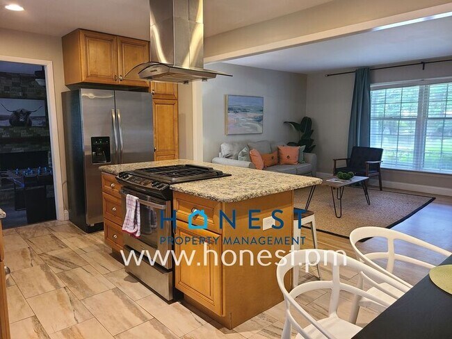 Building Photo - 1222 Rama Rd