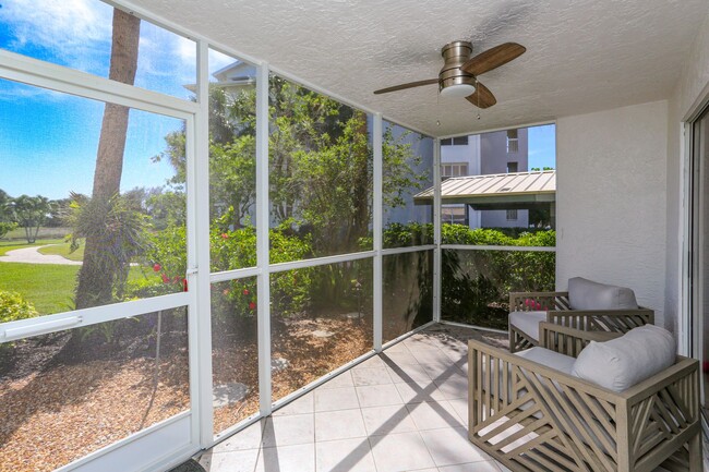 Building Photo - Live the Naples Lifestyle – Elegant 2BR/2B...